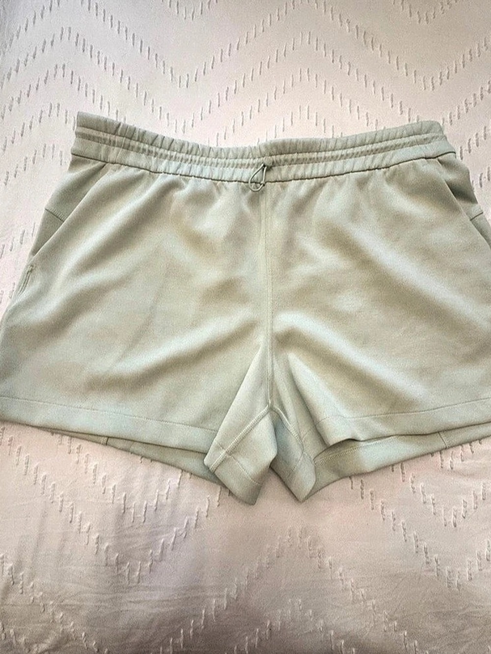 lululemon Softstreme High-Rise Short 4" Green Size 14